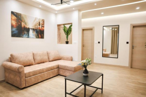 Apartments N & S - Private Parking & 1 minute to the Beach